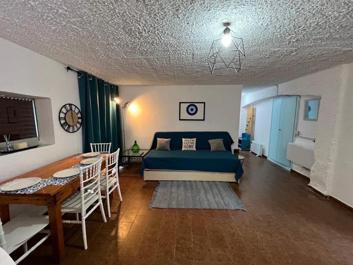 Ciel Apartment, 5 Minutes Walk From Ipsos Beach! Luaran gambar