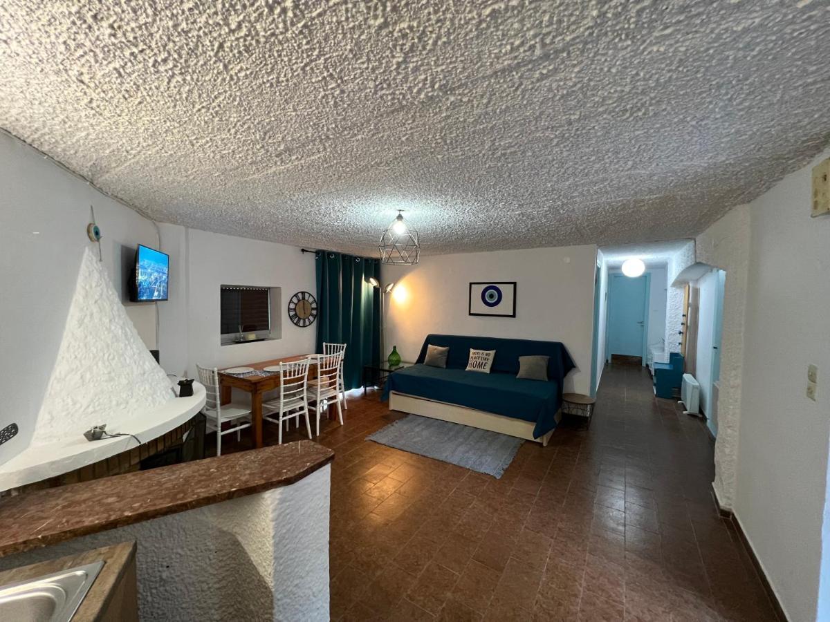 Ciel Apartment, 5 Minutes Walk From Ipsos Beach! Luaran gambar